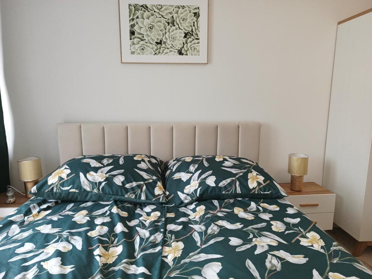 Szmaragdowy Apartament Przy Ulicy Opolskiej Tarnowskie Góry Exterior foto